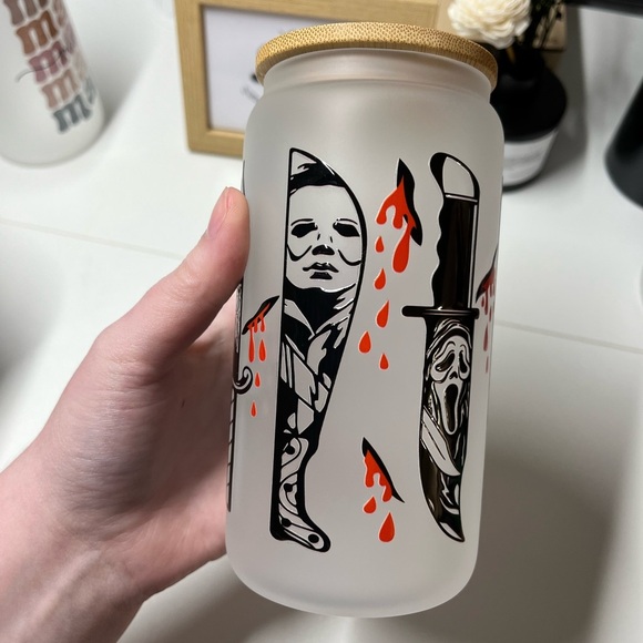 Frosted Glass Tumbler with Horror Knife Design - Picture 4 of 6